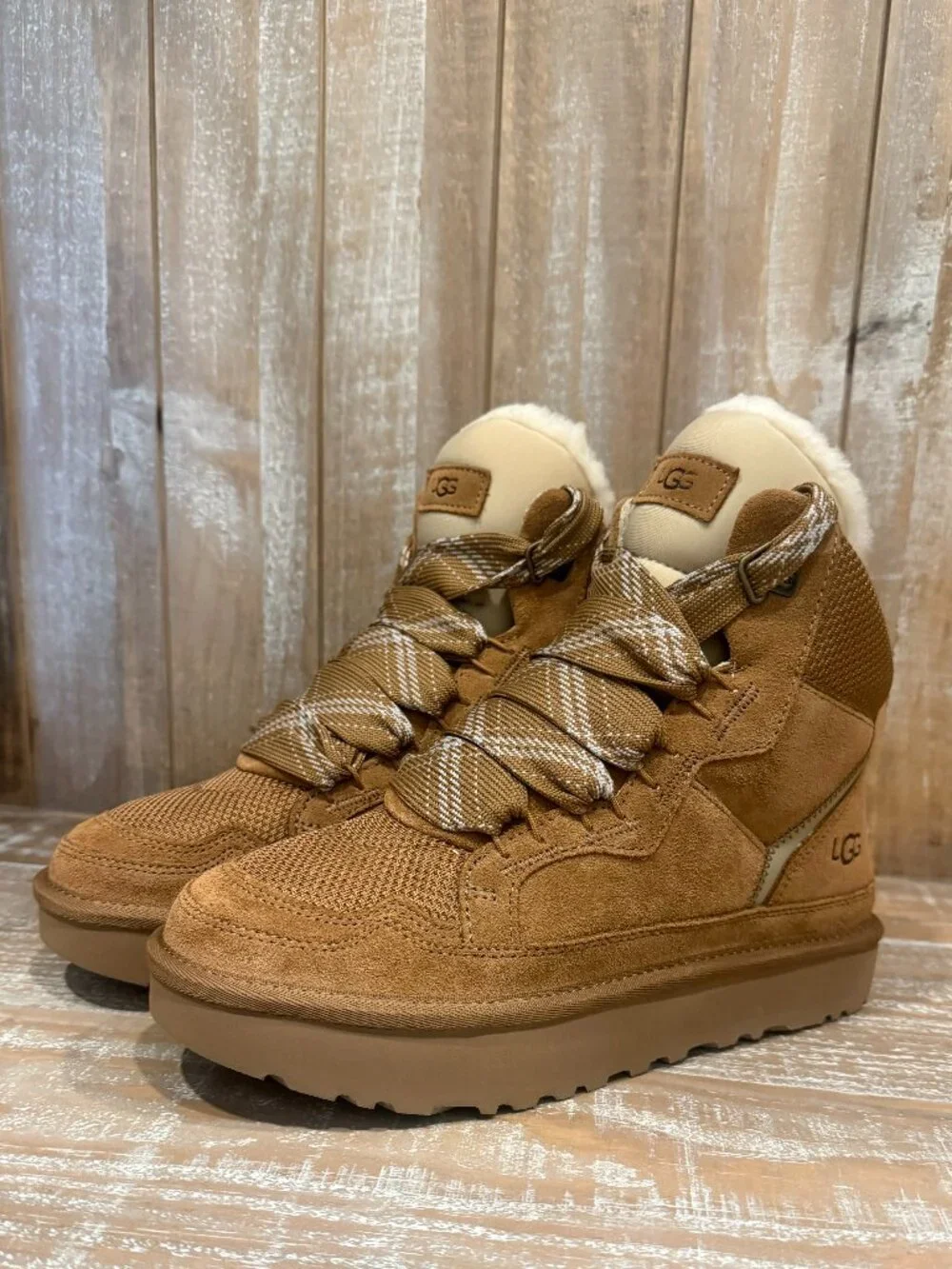 UGG Highmel Women's 8 High Top Hybrid Sneaker Boots Outdoor Warm Chestnut New